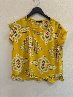 Women’s Yellow Patterned Short Sleeve Blouse